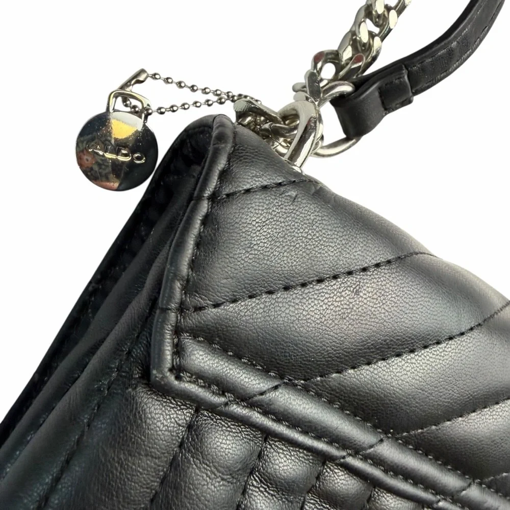 Aldo black quilted purse chain strap front flap closure - Picture 3 of 7